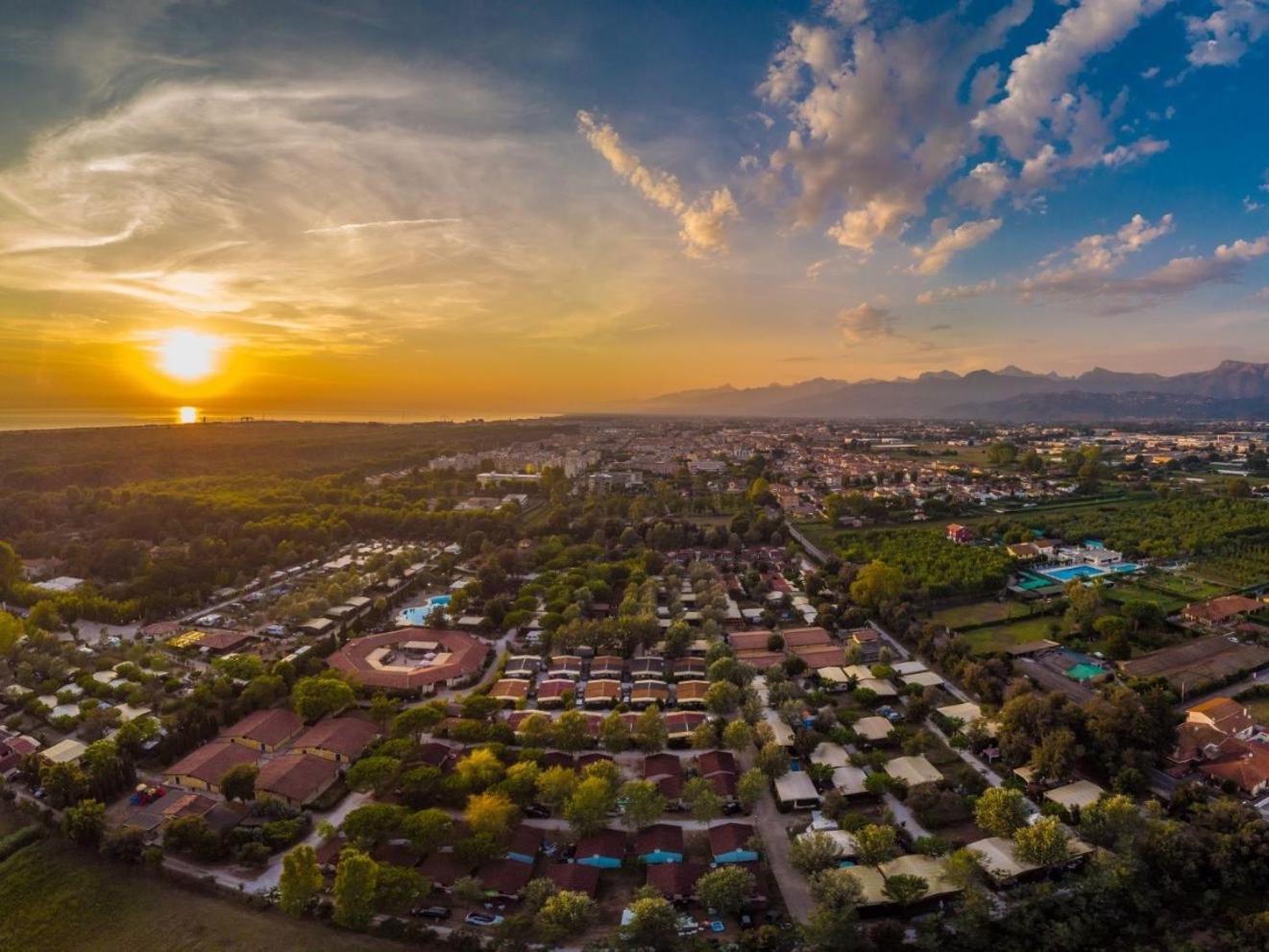 Chalets Tuscany Viareggio Ngoại thất bức ảnh